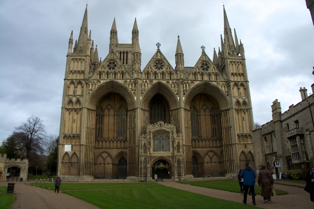 Peterborough_Cathedral_1.jpg Peterborough_Cathedral_1.jpg